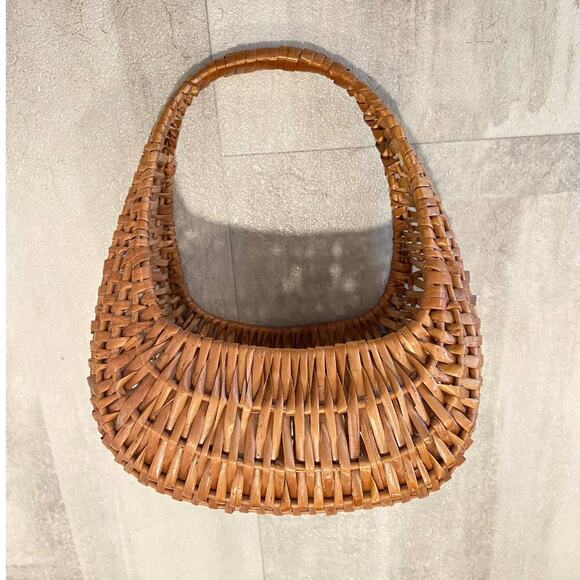 Vintage made in Yugoslavia Small Fruit Basket Hand Woven  Top Handle Minimalist - Picture 1 of 10